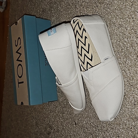 TOMS Alpargata SIZE 8 WOMEN - Picture 3 of 4